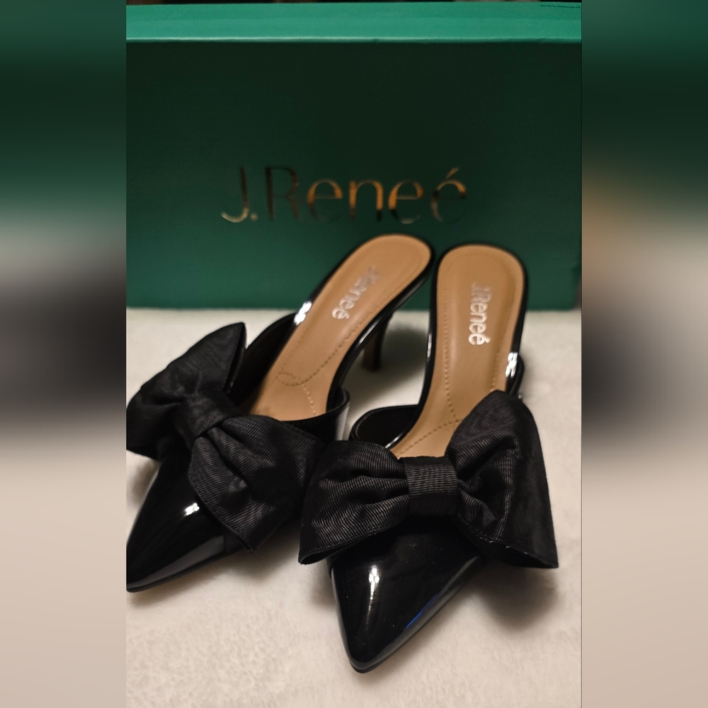 J.Renee Women's Black Bow Heels